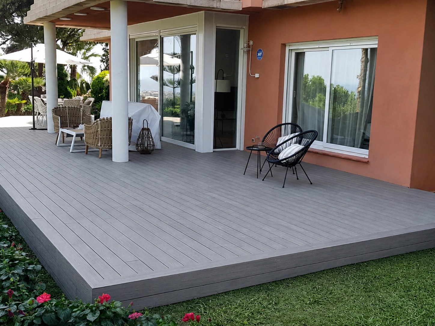 Low-maintenance grey deck for an apartment terrace in Magna Marbella