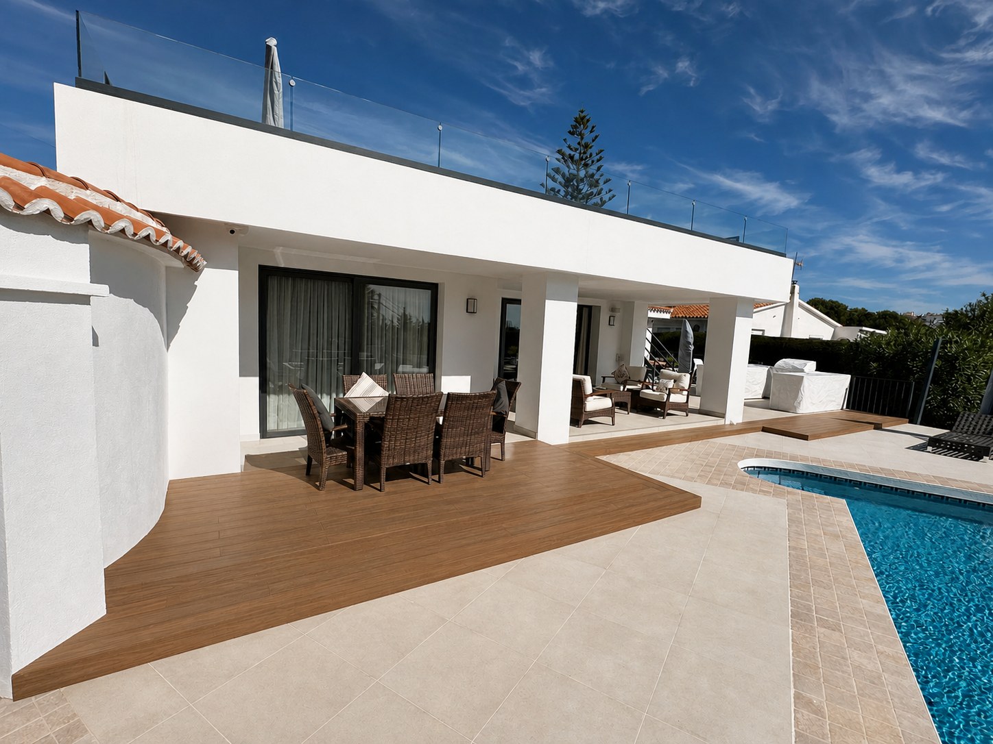 Villa terrace connecting the home and pool in Nueva Andalucía