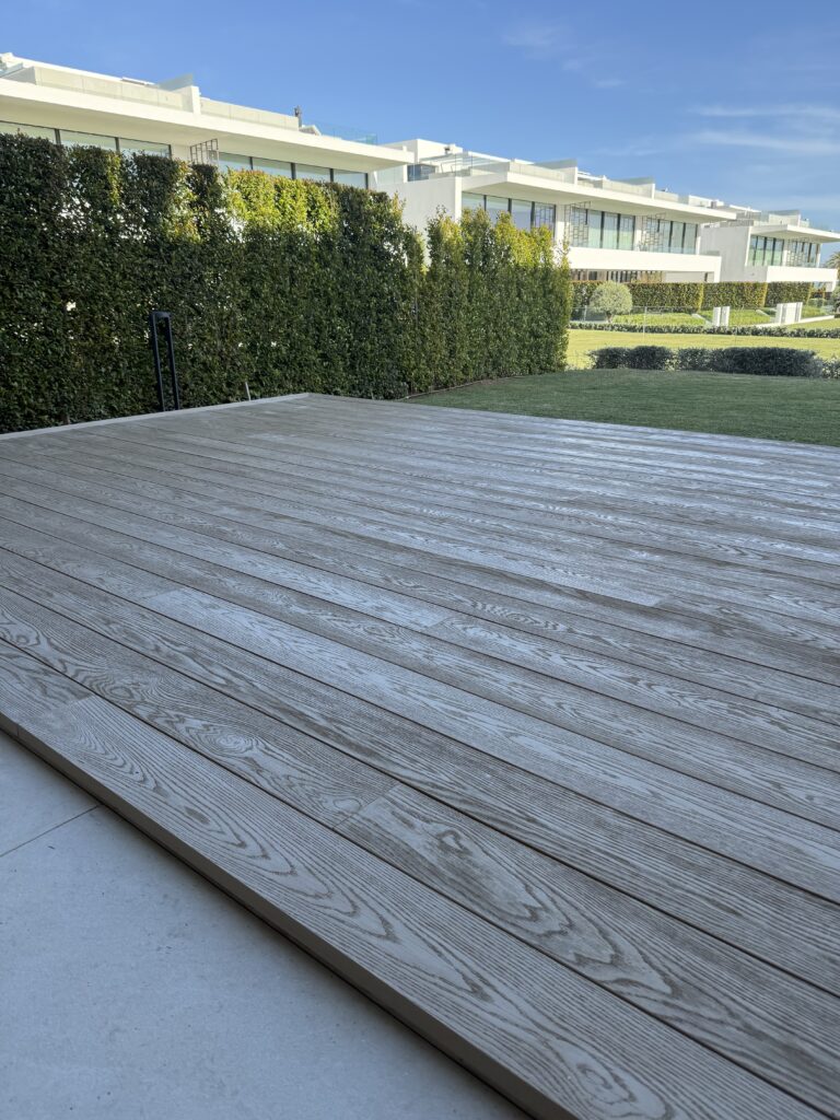 Villas 12 decking project photo in Marbella