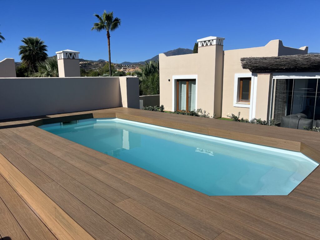El Paraiso decking project photo in Estepona