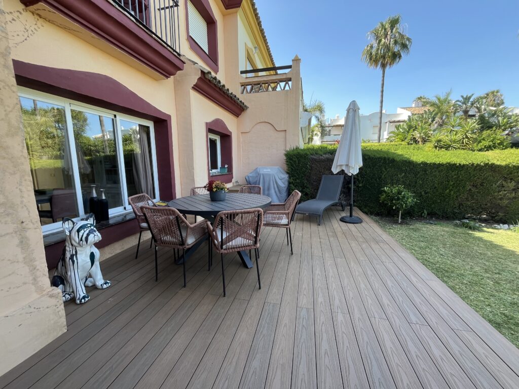 Bel-Air, Estepona decking project photo in Estepona