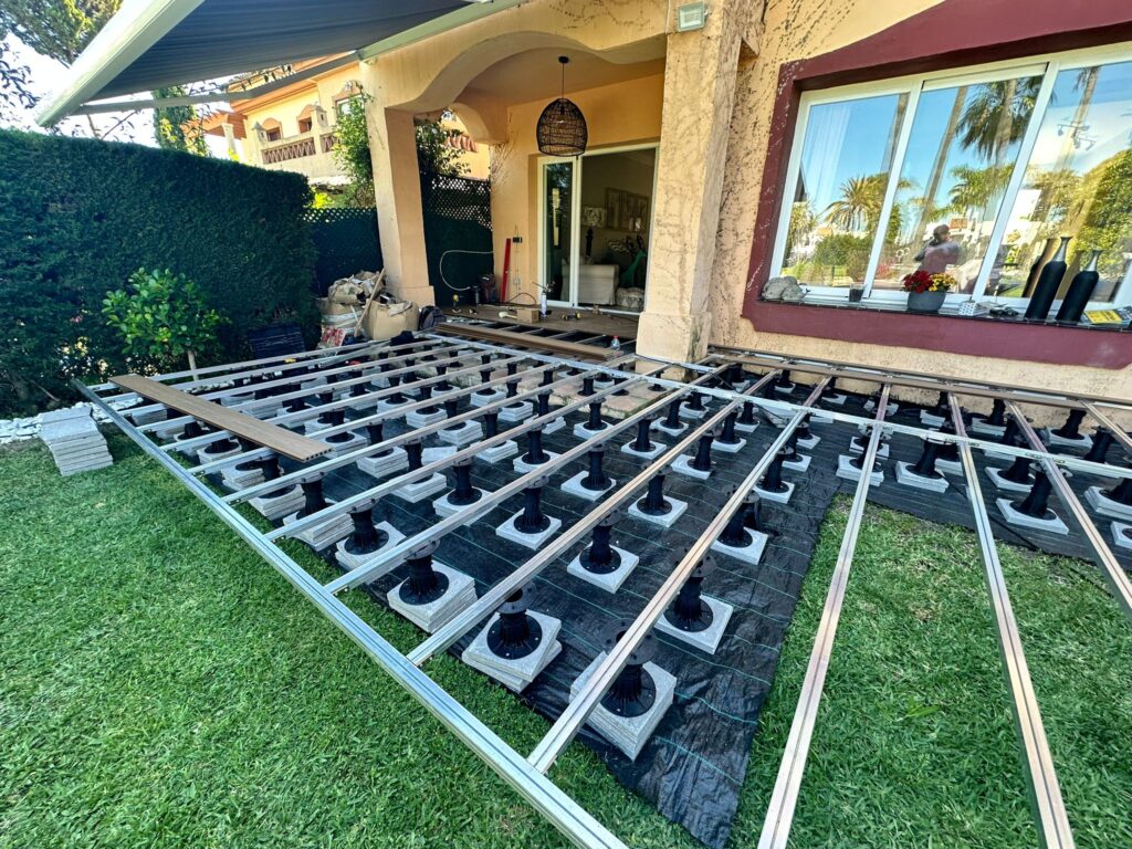 Bel-Air, Estepona decking project photo in Estepona