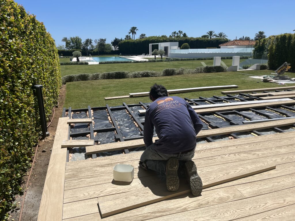 Villas 12 decking project photo in Marbella