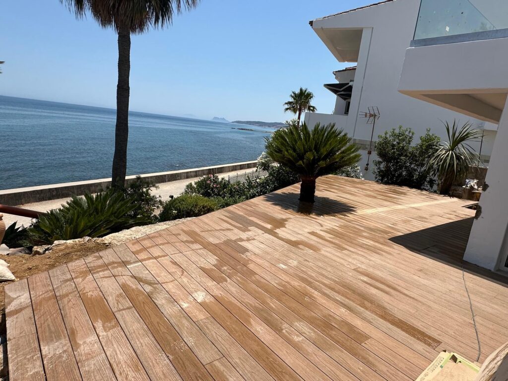 Gerardo Perez decking project photo in Estepona