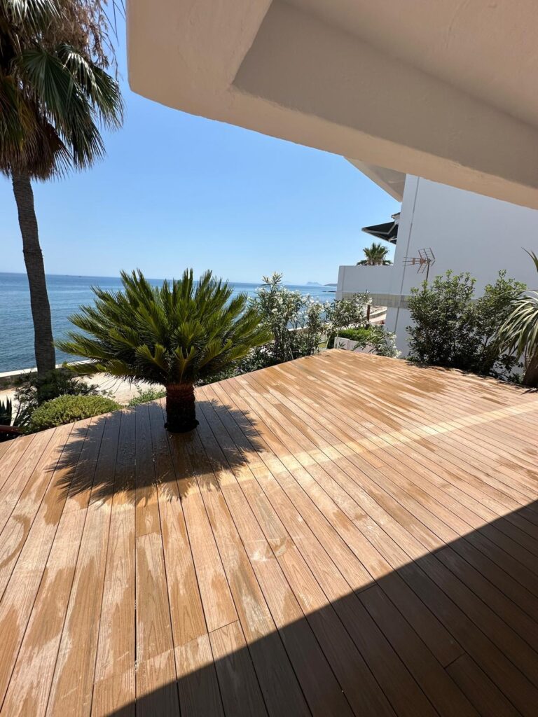 Gerardo Perez decking project photo in Estepona