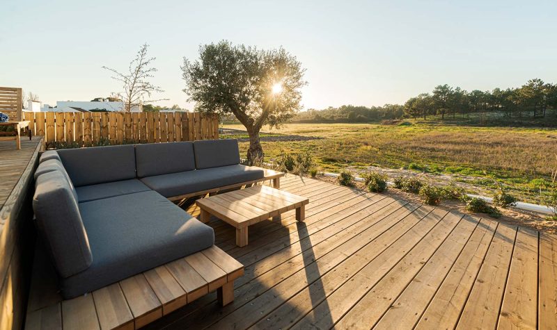 modern-villa-with-pool-and-deck-2021-08-29-08-19-15-utc modern-villa-with-pool-and-deck-2021-08-29-08-19-15-utc